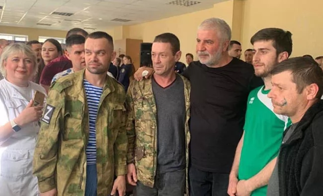 Сосо Павлиашвили выступает для российских солдат