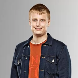 Слава Комиссаренко